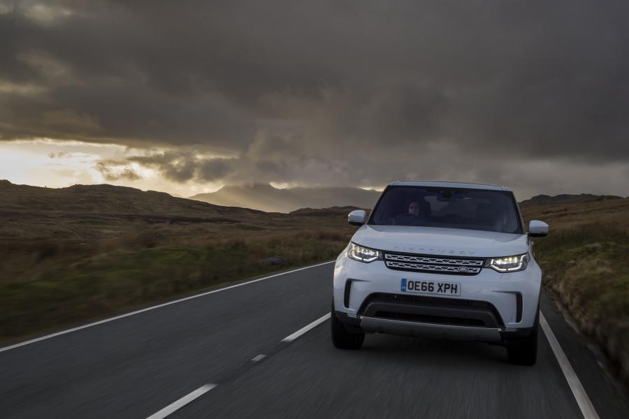  Land Rover Discovery HSE Td6 2017 года  (UK) (фото 5 из 40)